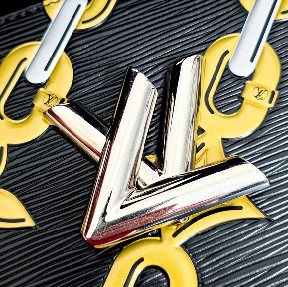 ✨️Authentic Louis Vuitton Twist MM Limited Edition - Picture 13 of 16